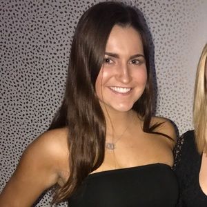 Meet your Posher, Hillary